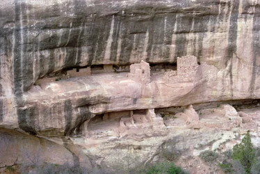 Überreste der Pueblo-Indianer-Klippenwohnungen, gebaut im 11.-14. Jahrhundert (Detail)